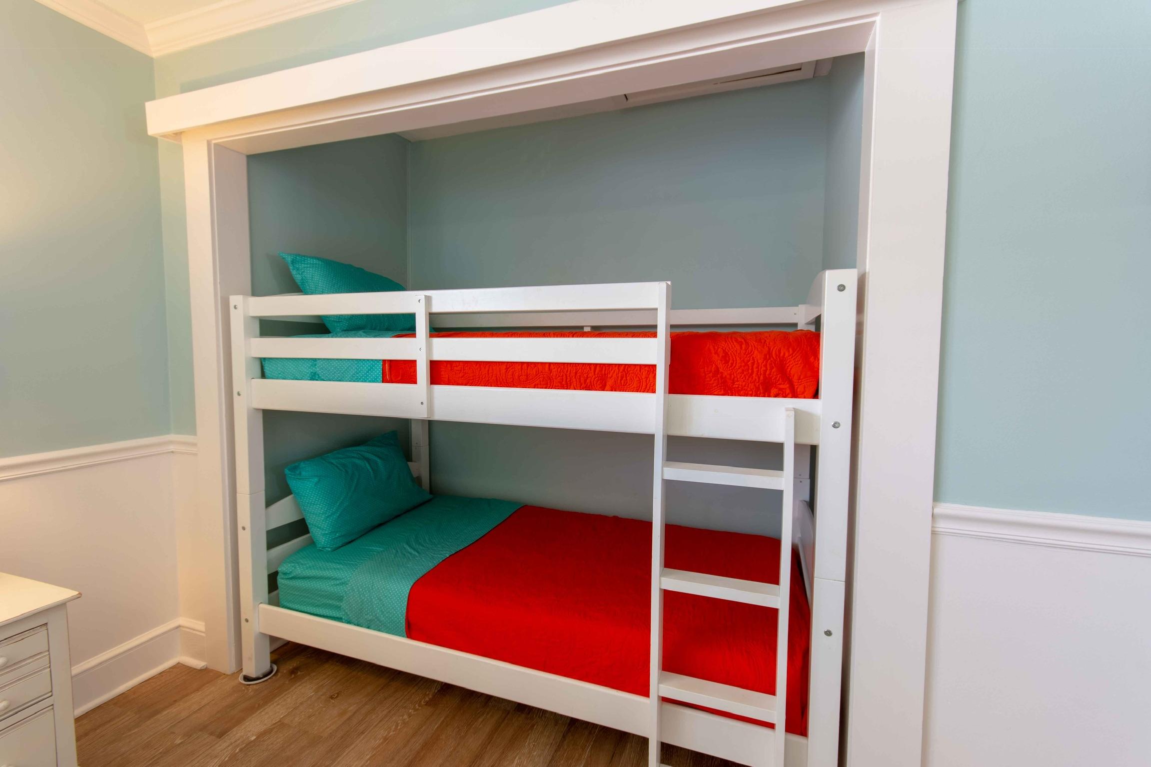 BLUE SURF T/H - Residential