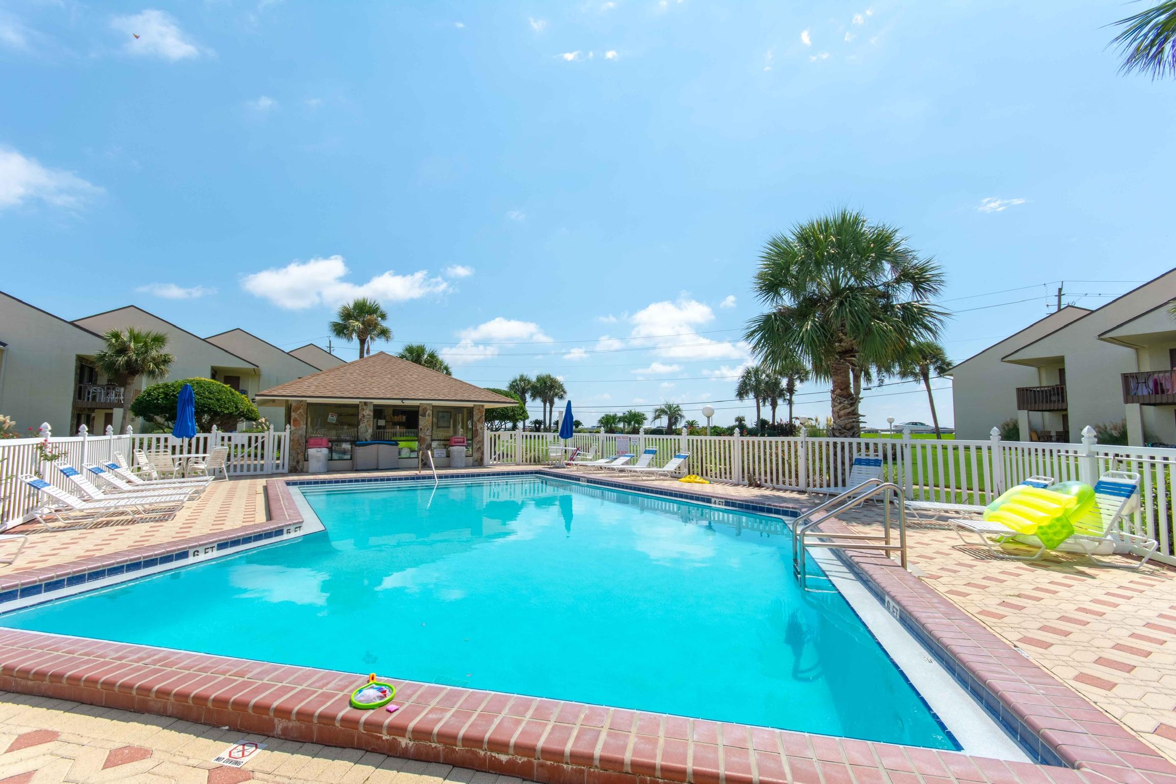 BLUE SURF T/H - Residential