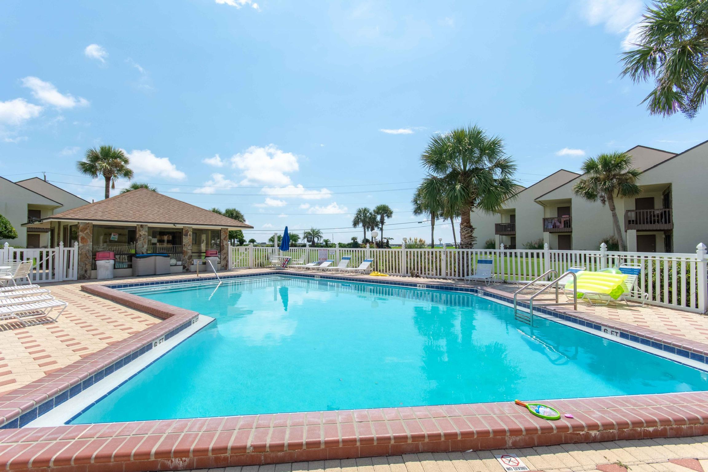 BLUE SURF T/H - Residential