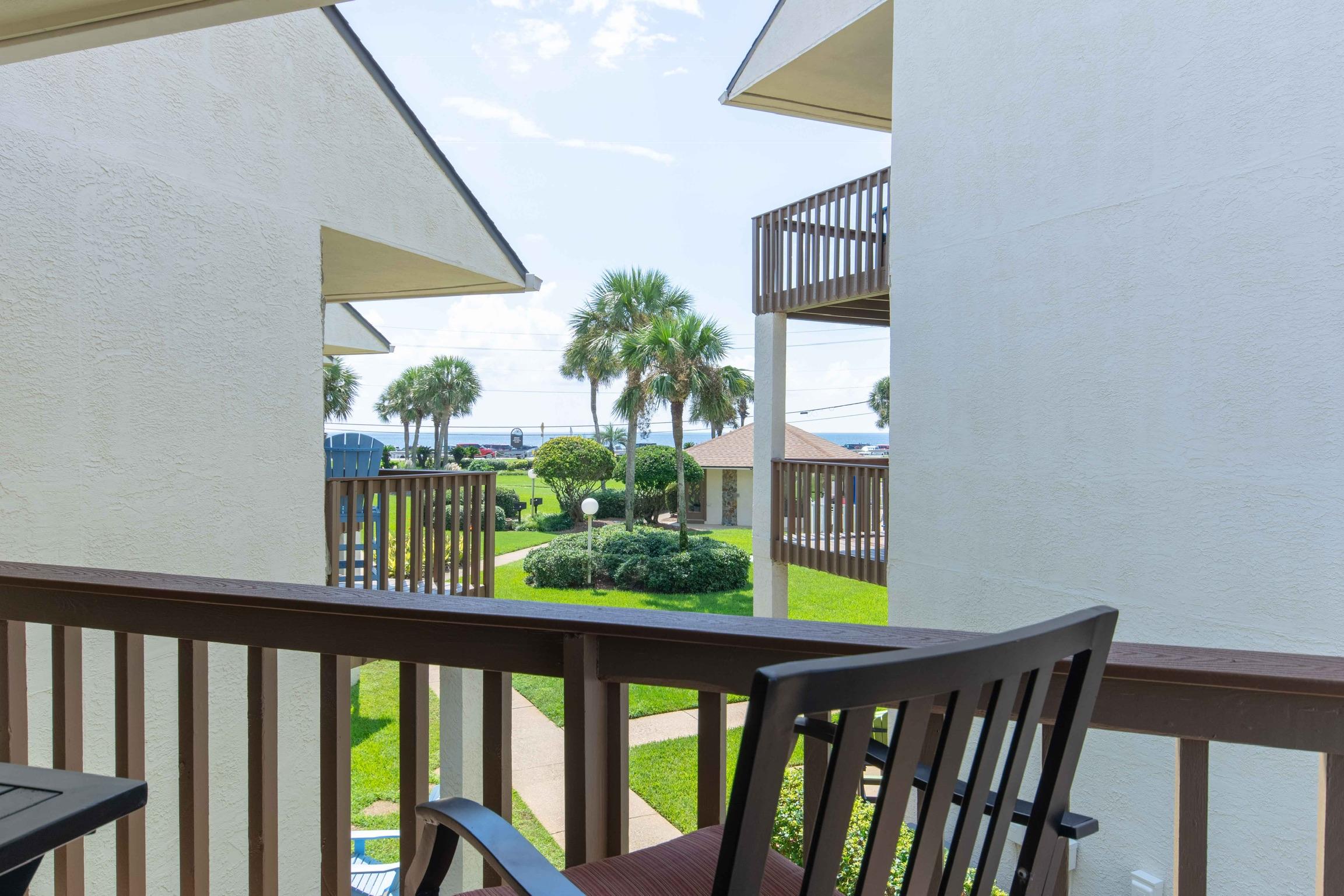 BLUE SURF T/H - Residential