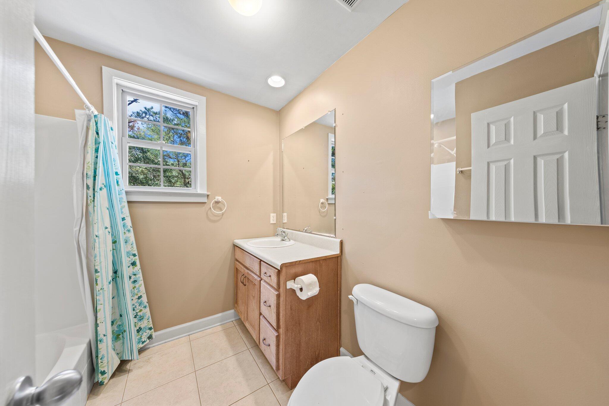 PITTS BAY SHORE - Residential