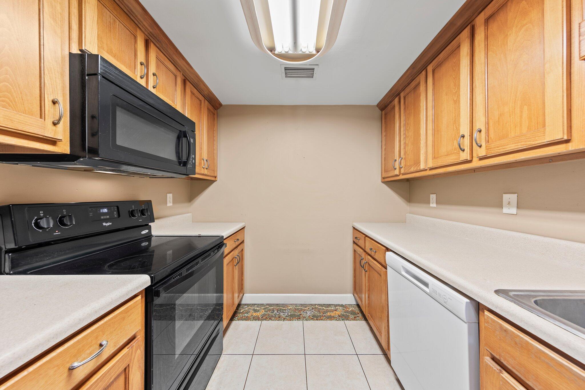 PITTS BAY SHORE - Residential