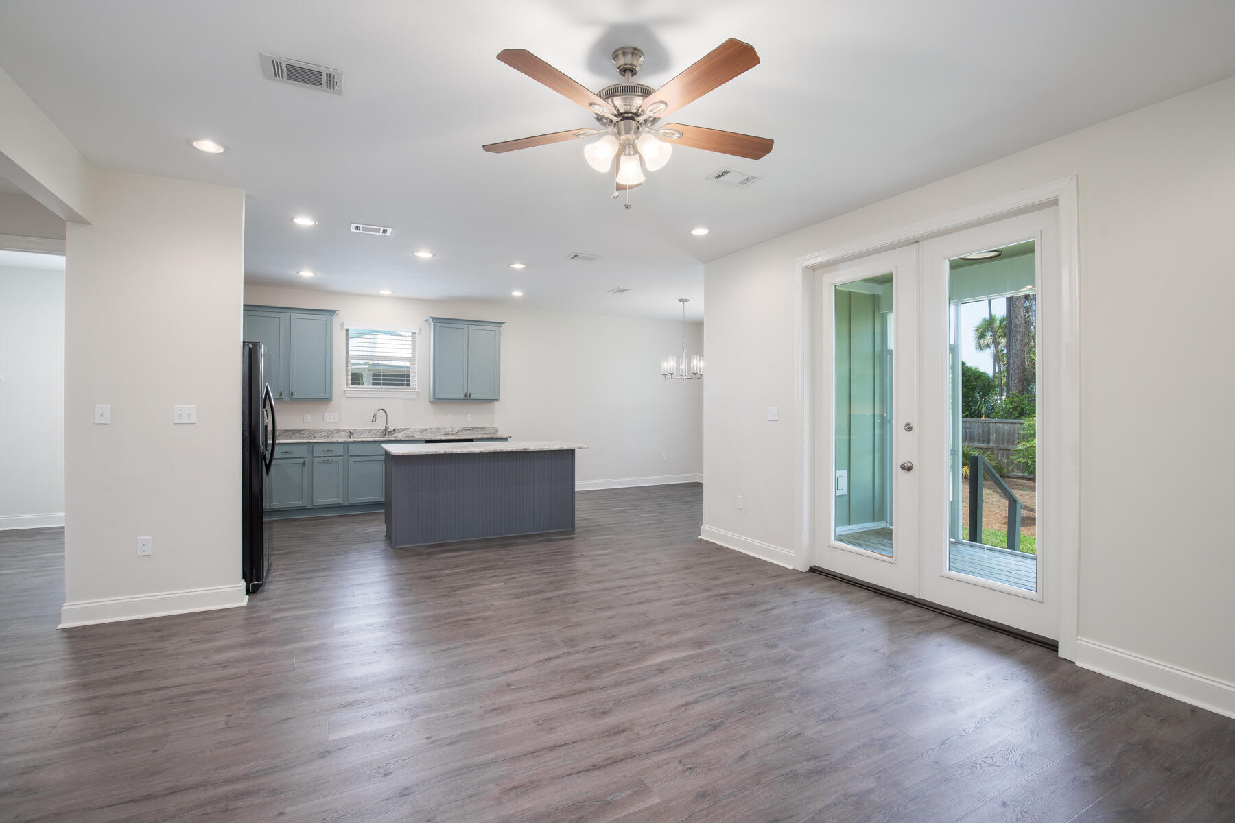 BEACH HIGHLAND 1ST ADD - Residential