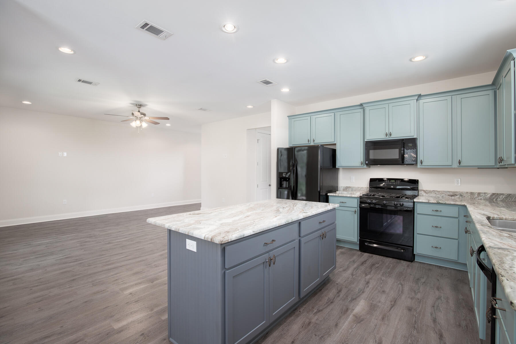 BEACH HIGHLAND 1ST ADD - Residential