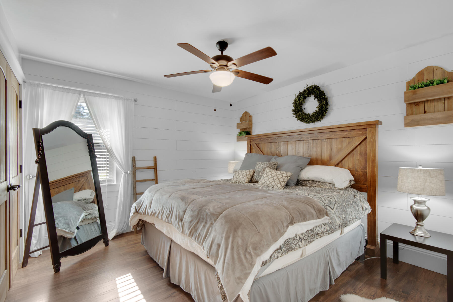 PINEWOOD ESTATES - Residential