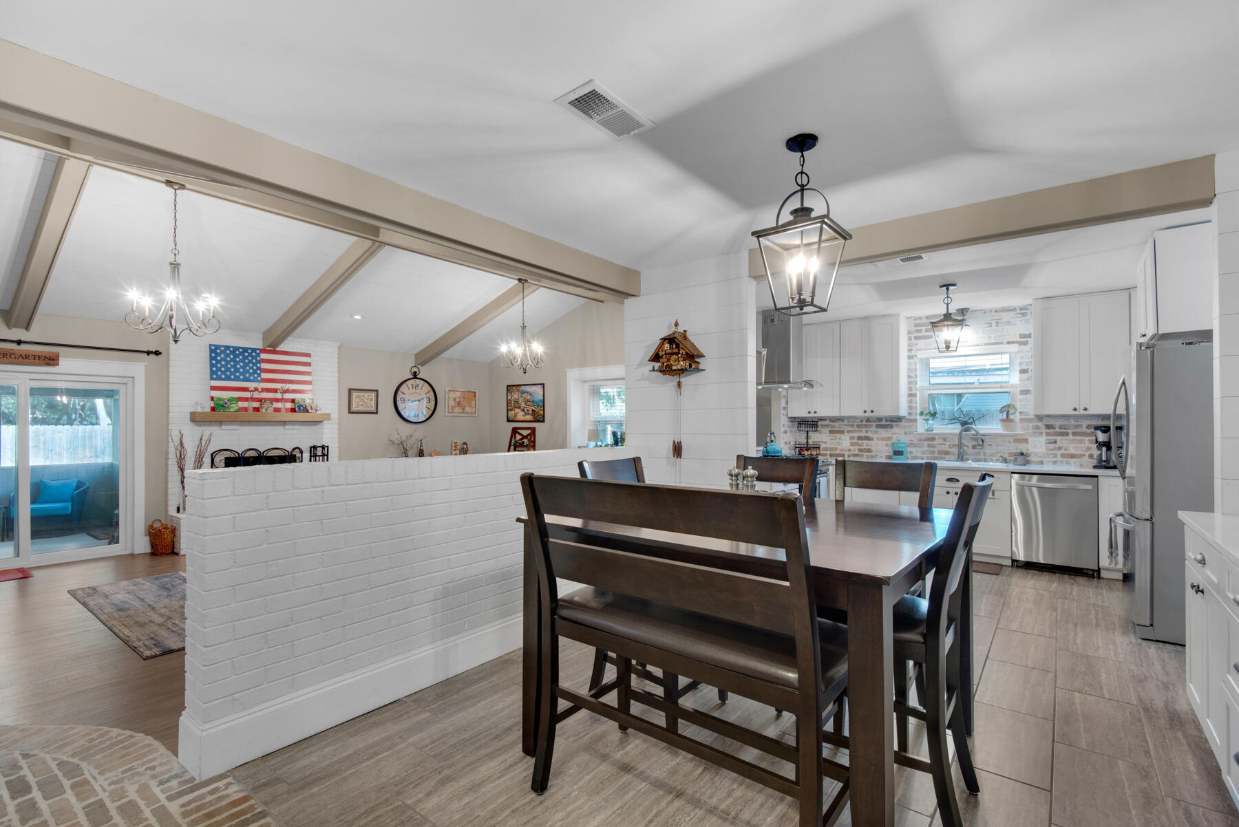 PINEWOOD ESTATES - Residential