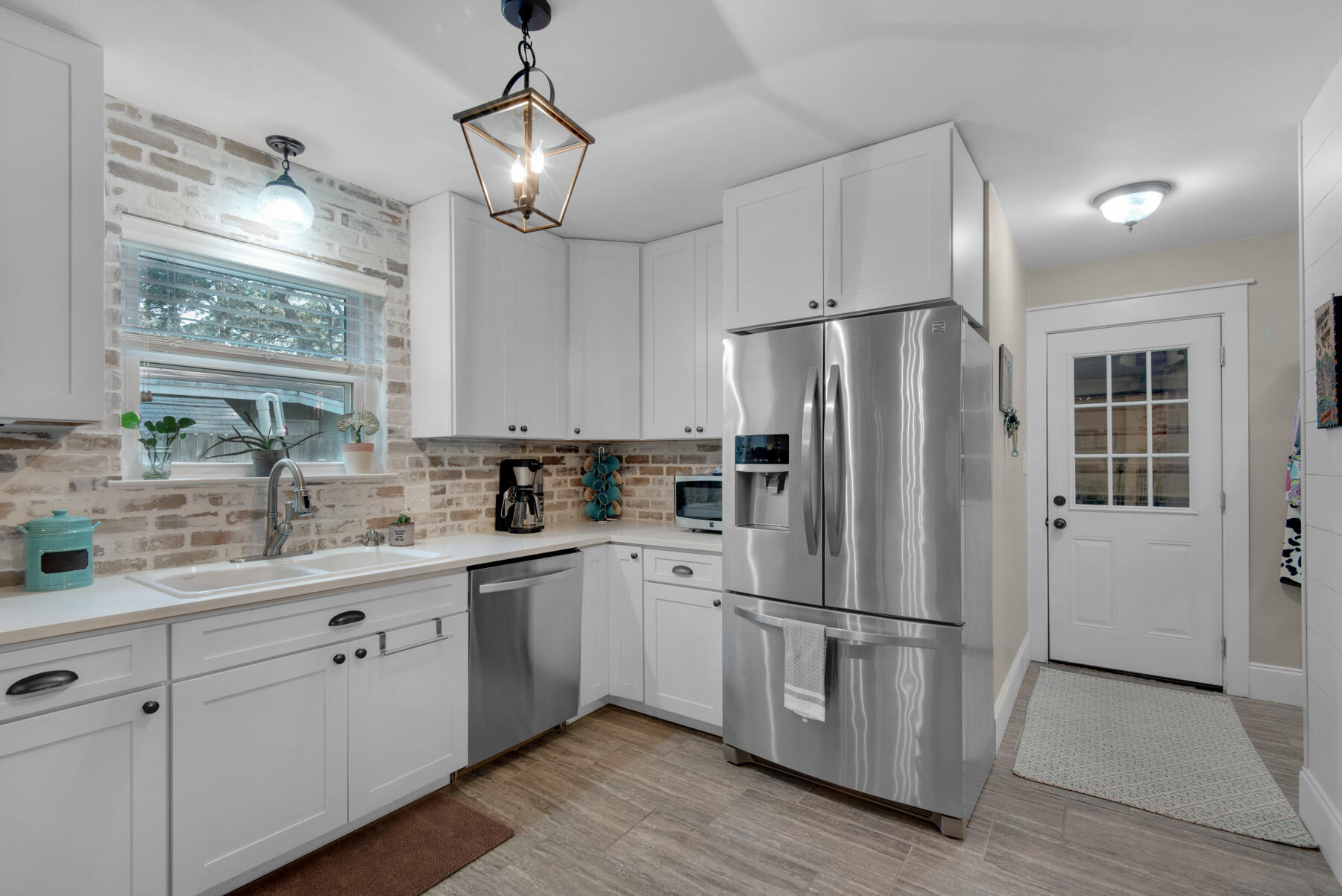 PINEWOOD ESTATES - Residential