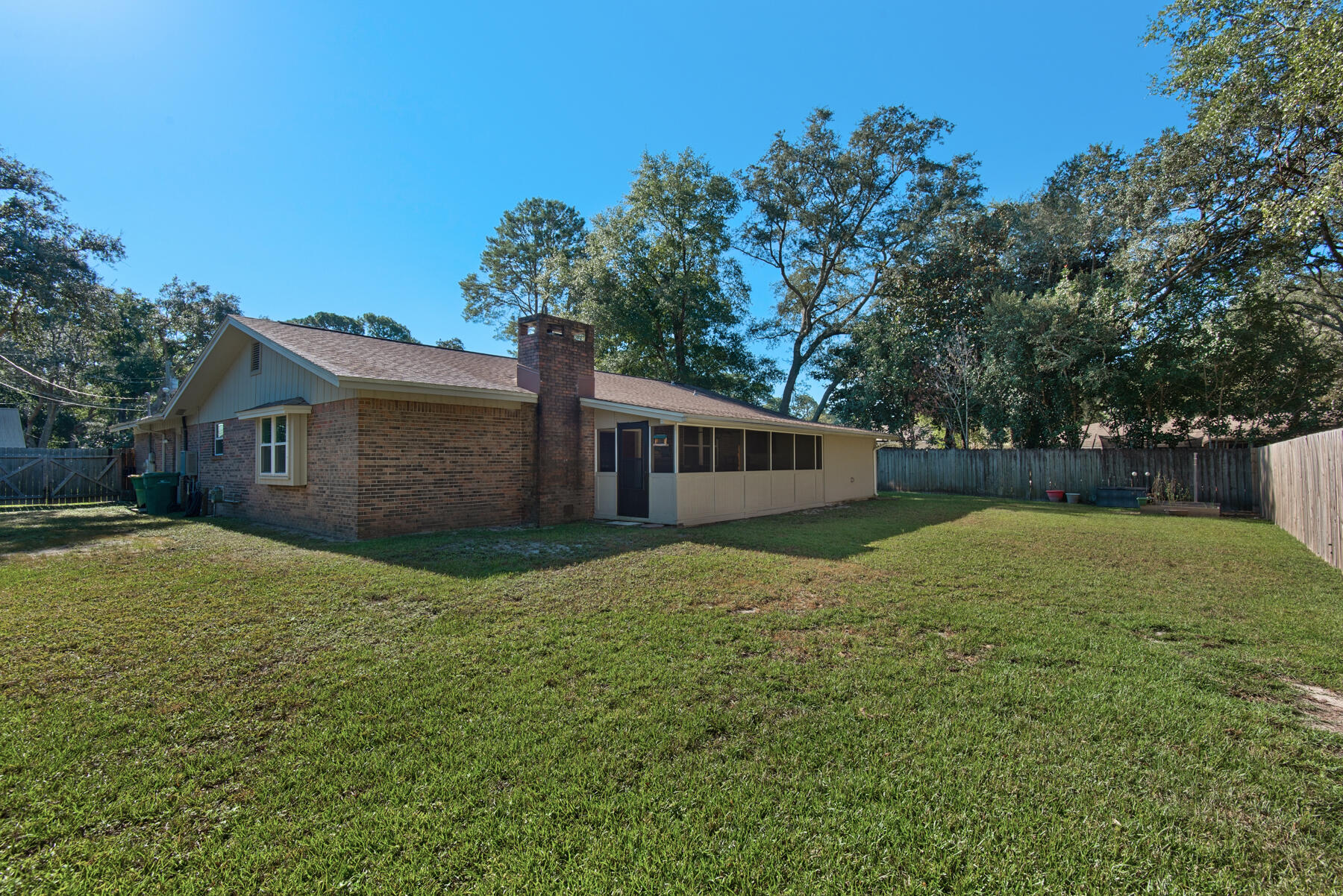PINEWOOD ESTATES - Residential