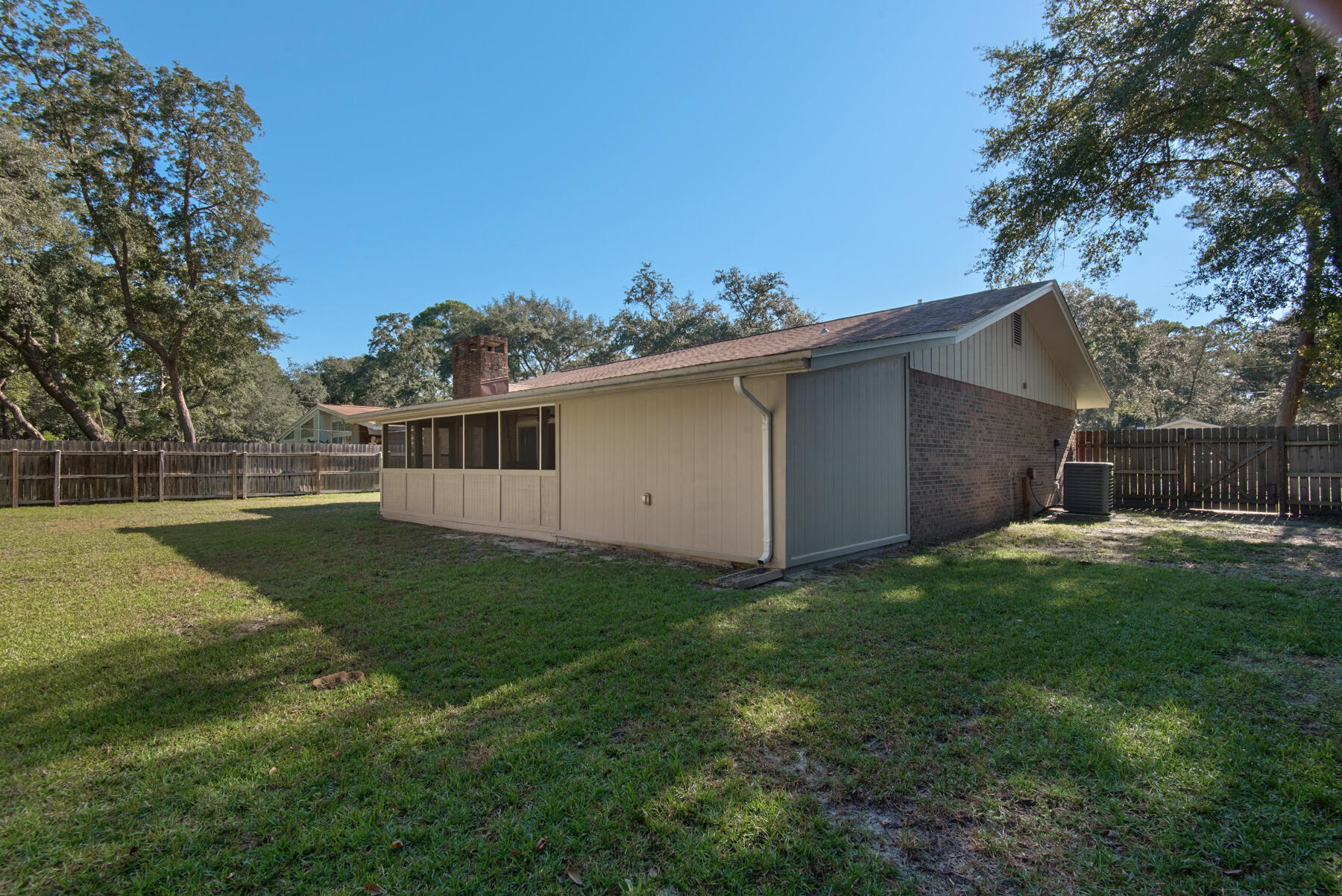 PINEWOOD ESTATES - Residential