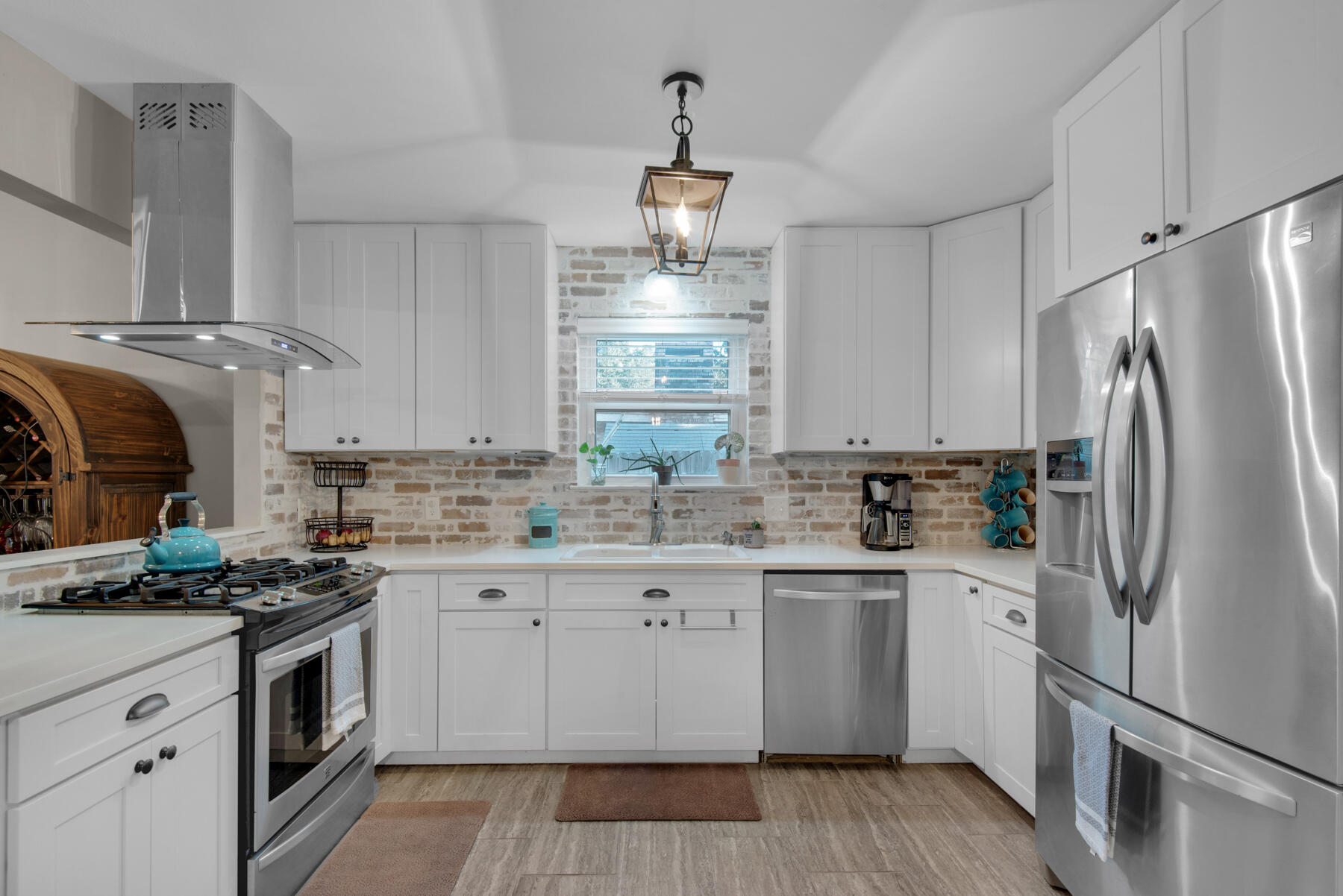 PINEWOOD ESTATES - Residential