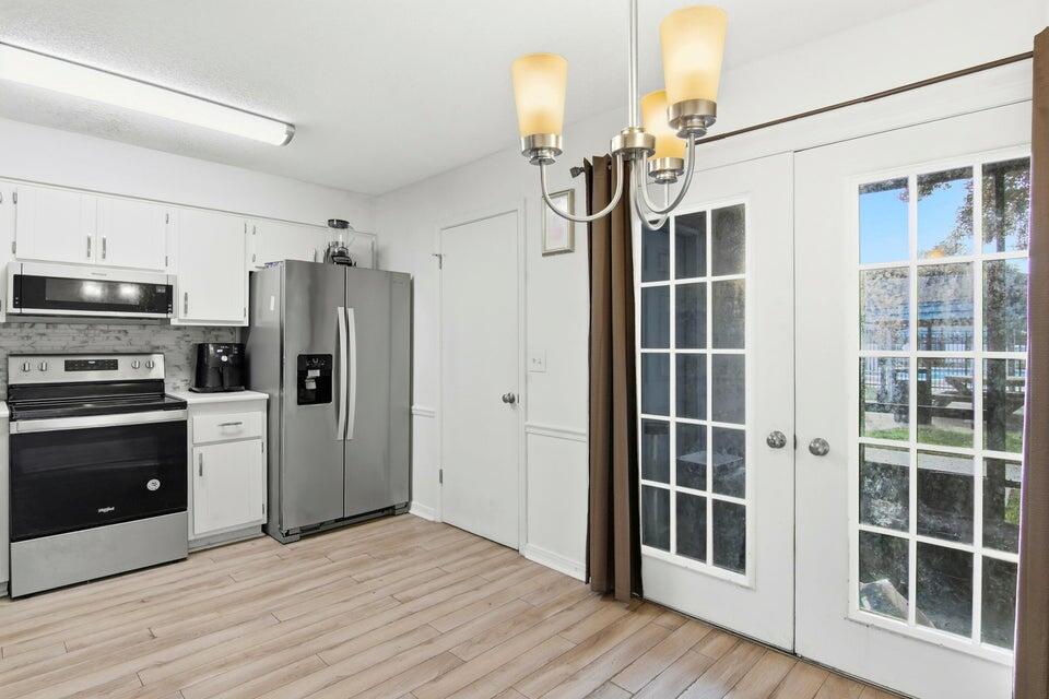 BROWNSVILLE STATION 3 - Residential Lease