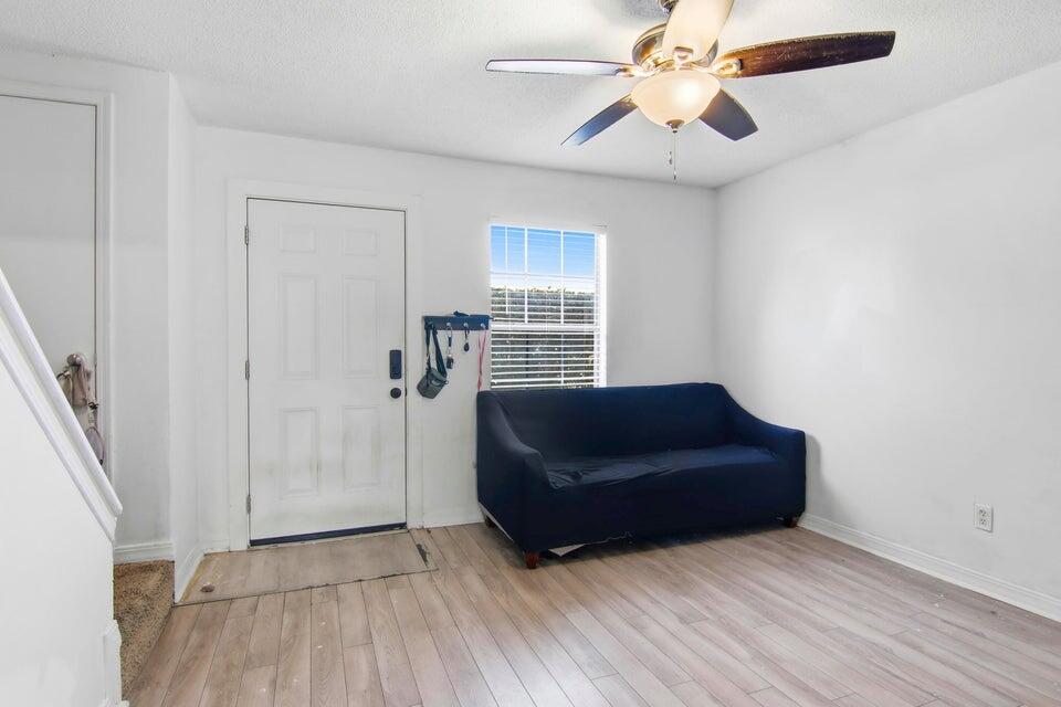 BROWNSVILLE STATION 3 - Residential Lease