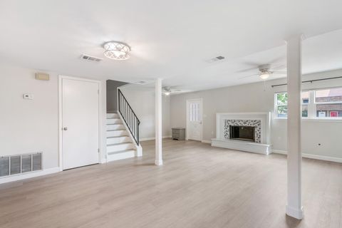 Photo of 29 11Th Street #A, Shalimar, FL 32579 (MLS # 988079) Photo of 29 11Th Street #A, Shalimar, FL 32579 (MLS # 988079)