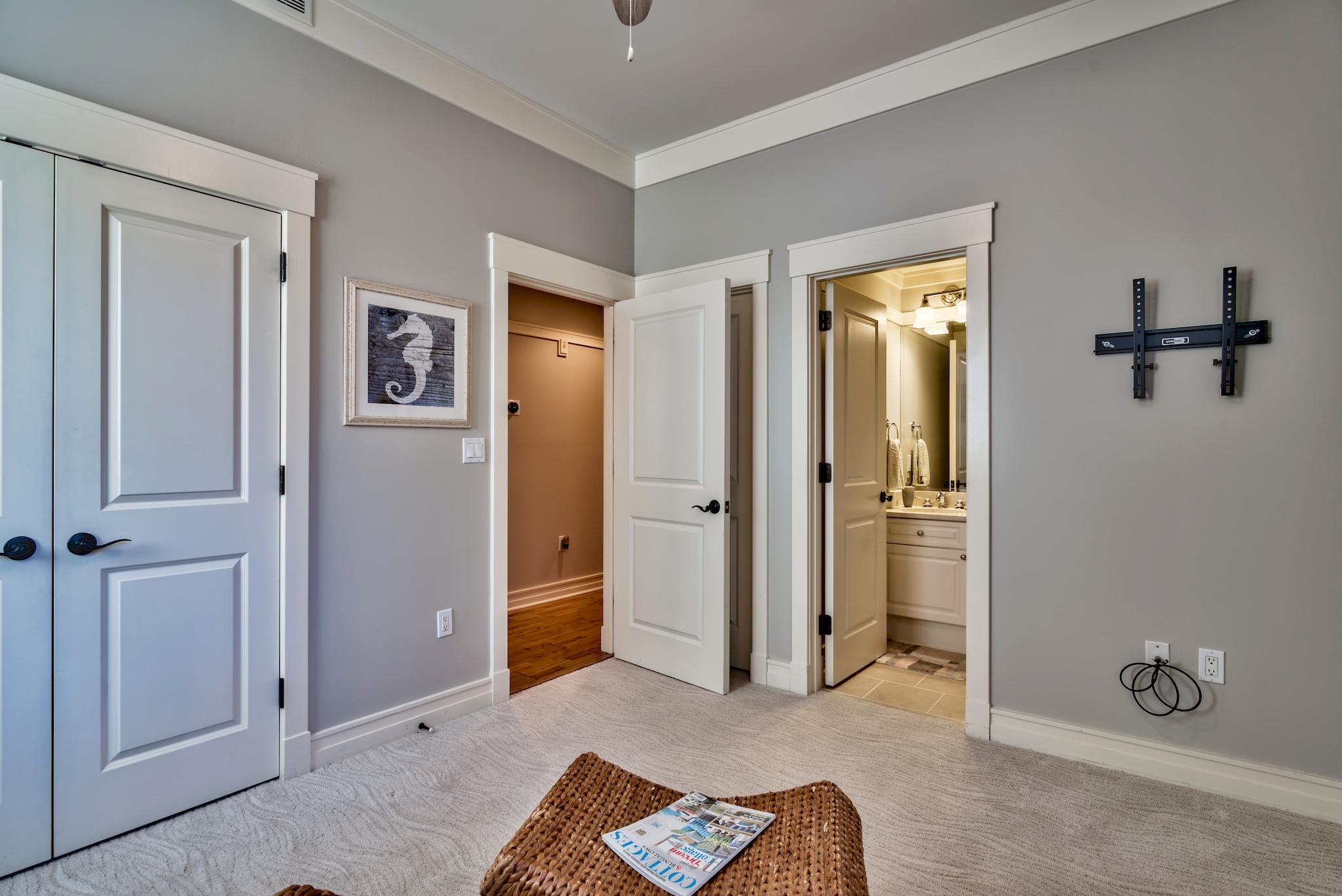 WILD HERON - Residential