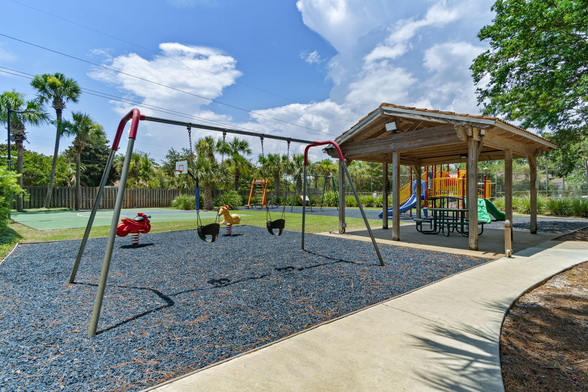 EMERALD LAKES PH 1 - Residential