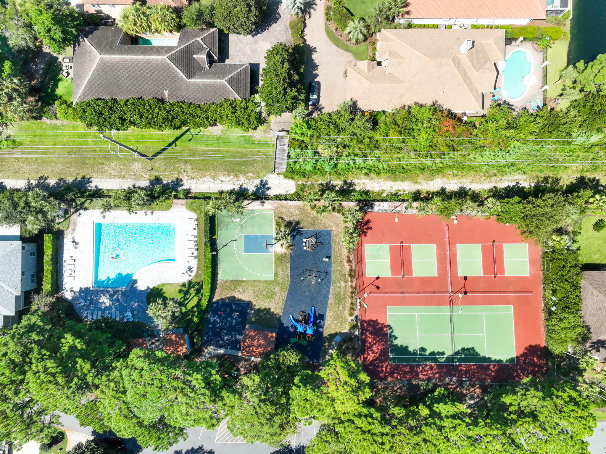 EMERALD LAKES PH 1 - Residential