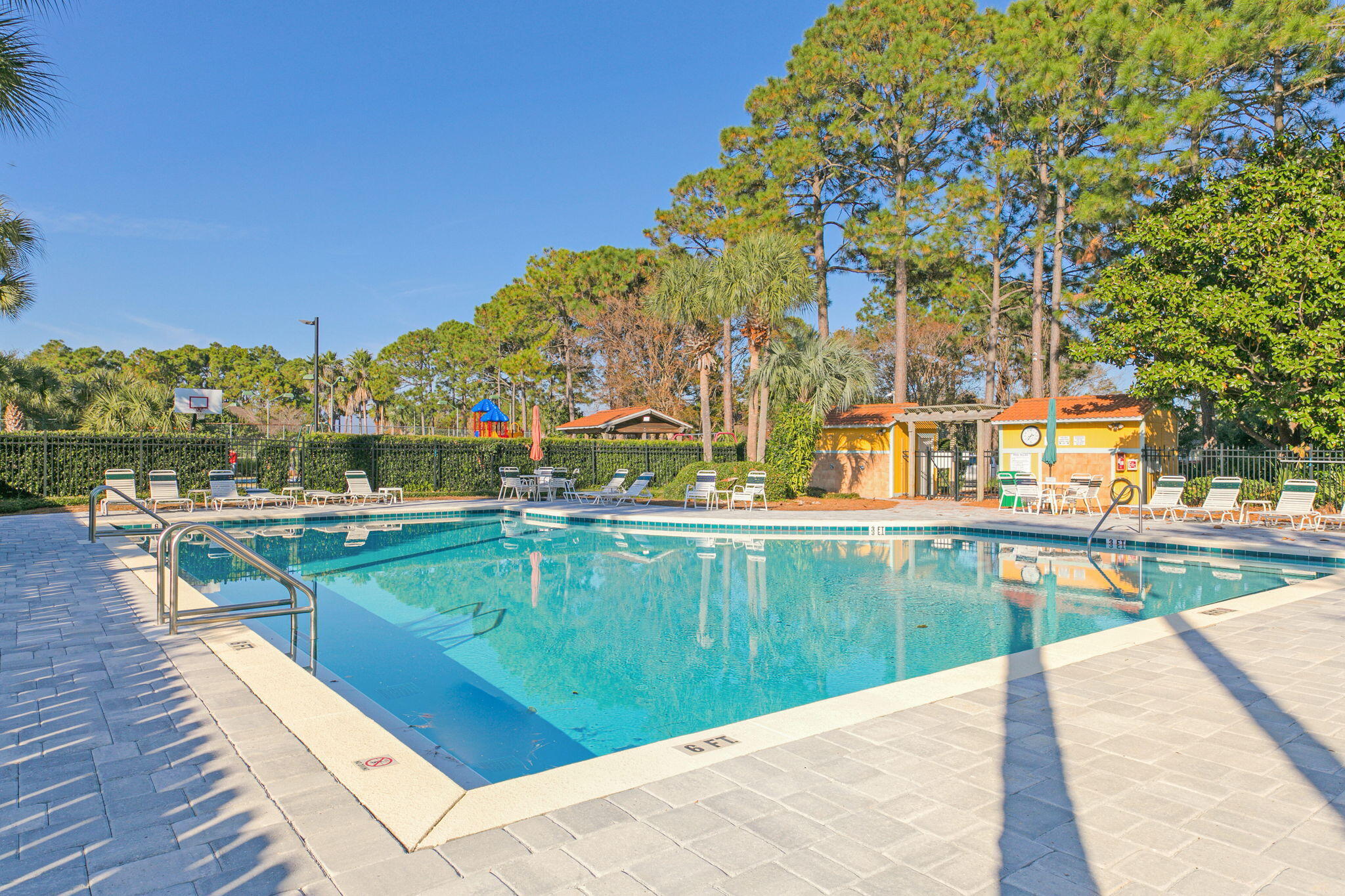 EMERALD LAKES PH 1 - Residential