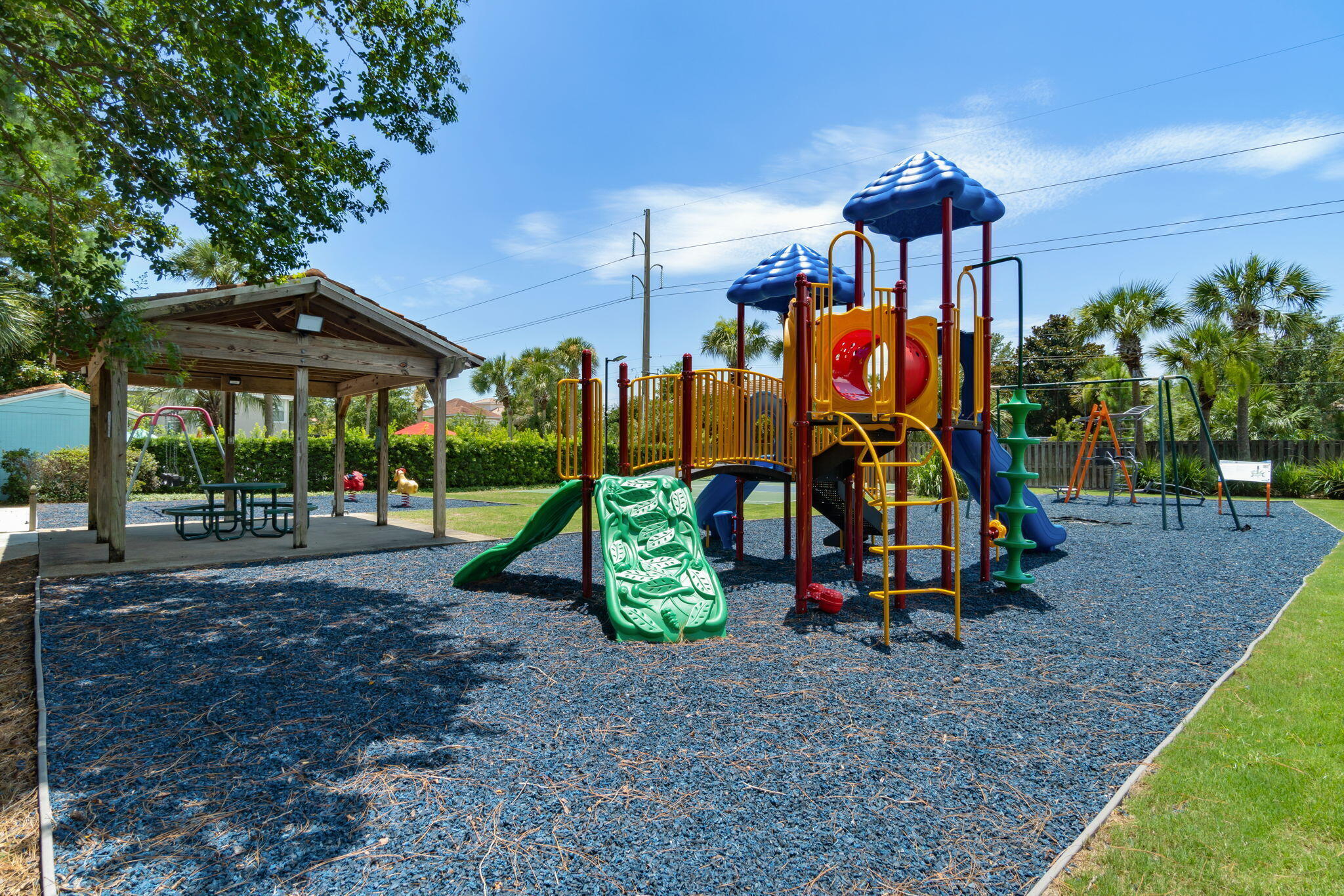 EMERALD LAKES PH 1 - Residential