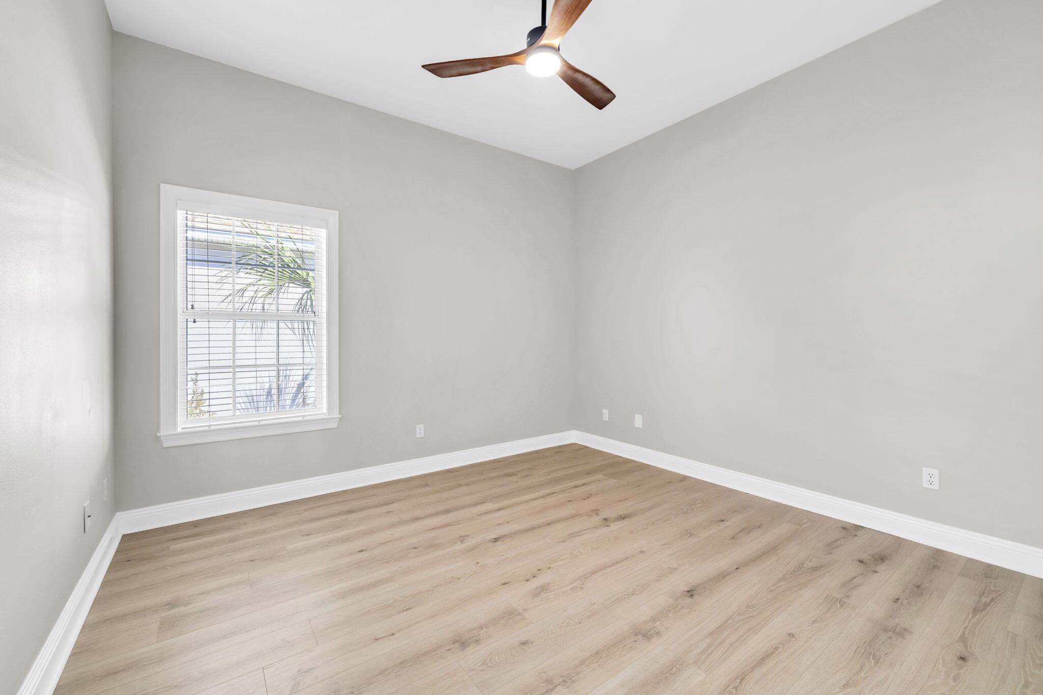 EMERALD LAKES PH 1 - Residential