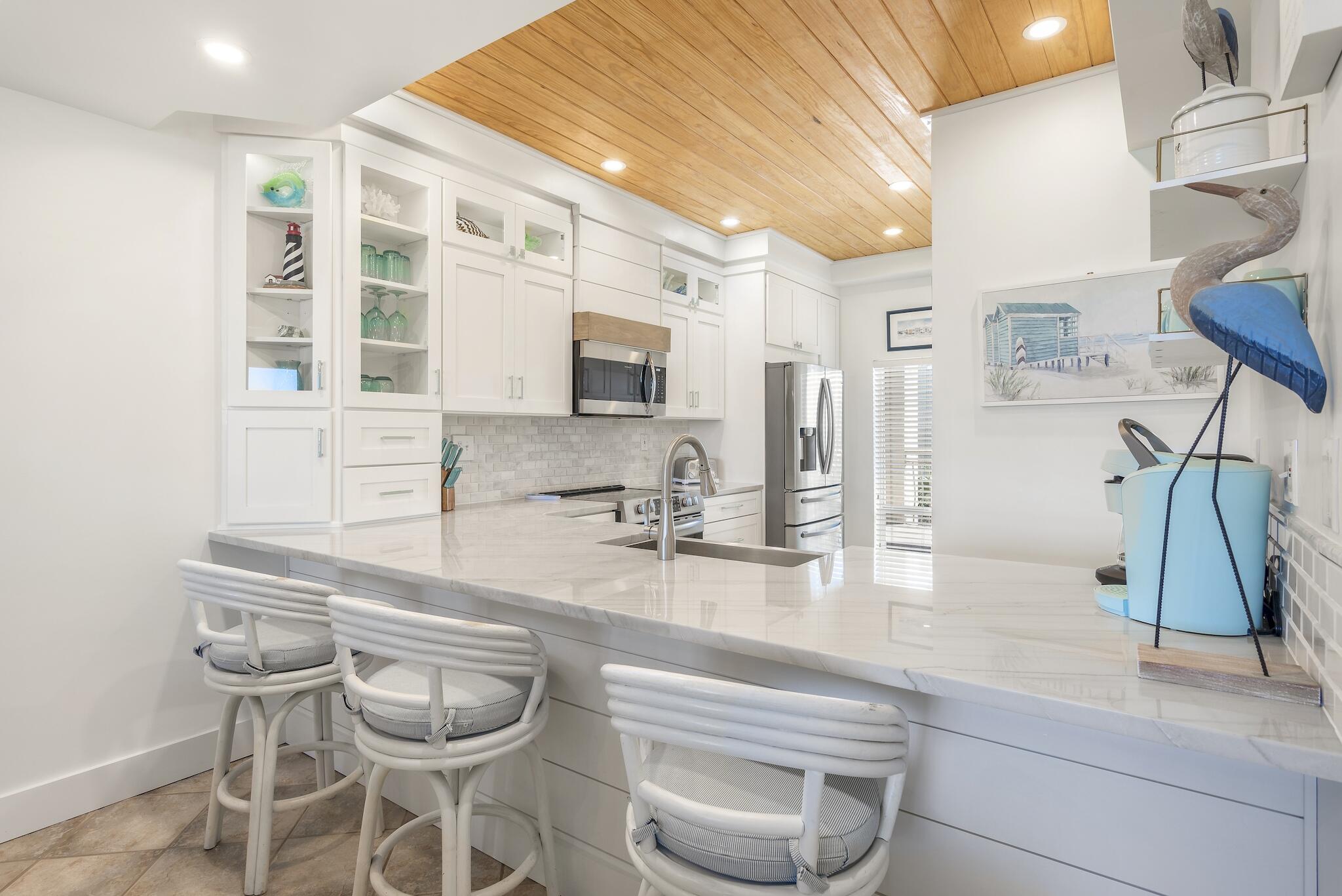 HIGH POINTE RESORT CONDO - Residential