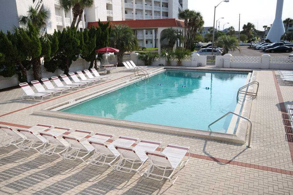 EL MATADOR CONDO - Residential