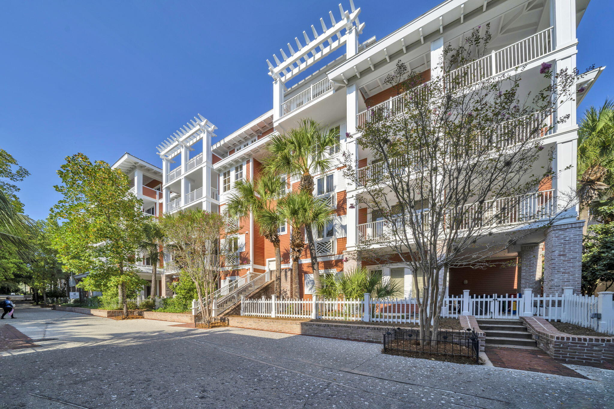 MARKET STREET INN - Residential