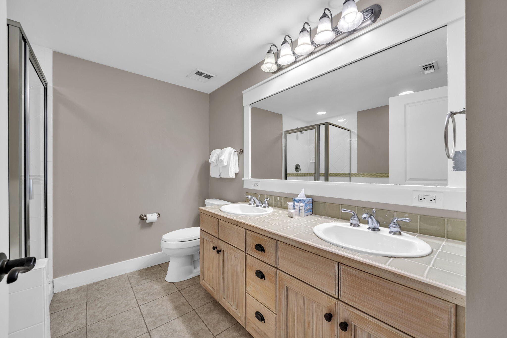 MARKET STREET INN - Residential