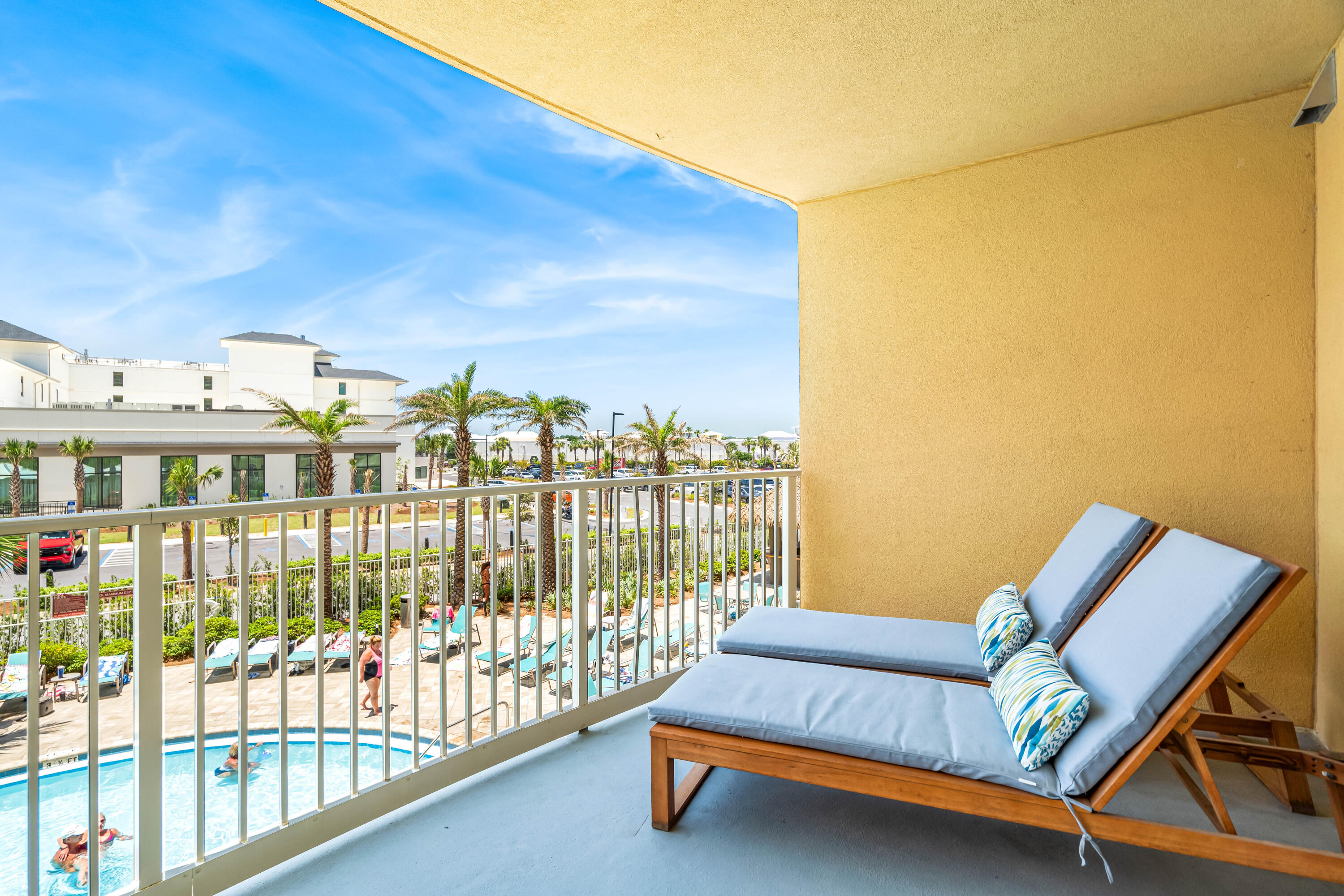 CALYPSO RESORT & TOWERS - Residential