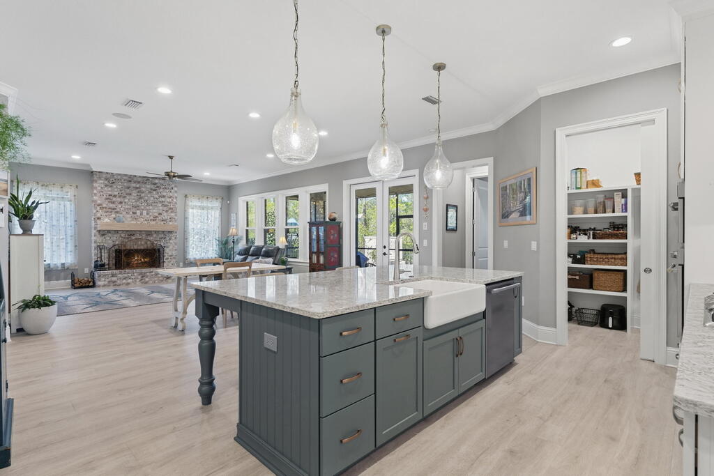 THE VINEYARDS - Residential