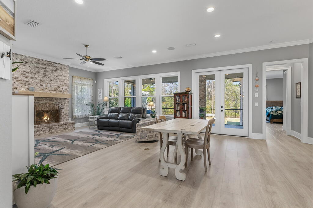 THE VINEYARDS - Residential