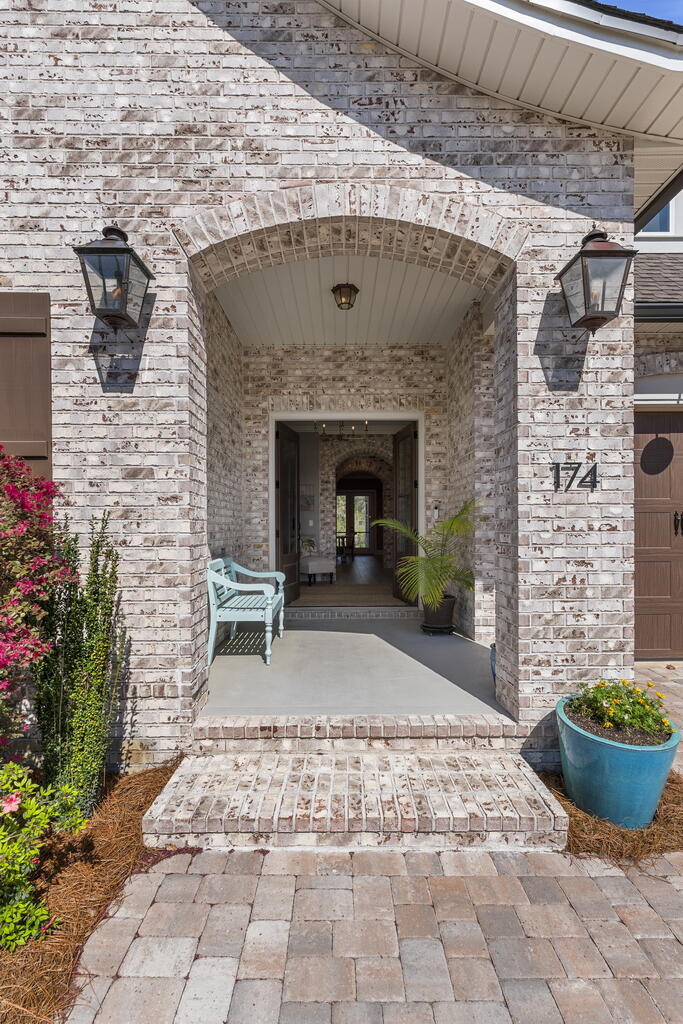 THE VINEYARDS - Residential