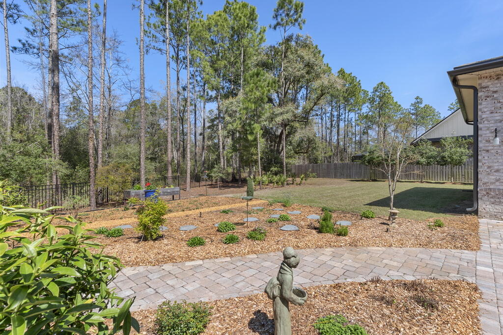 THE VINEYARDS - Residential