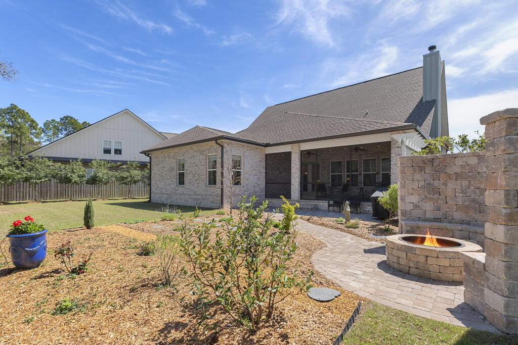 THE VINEYARDS - Residential