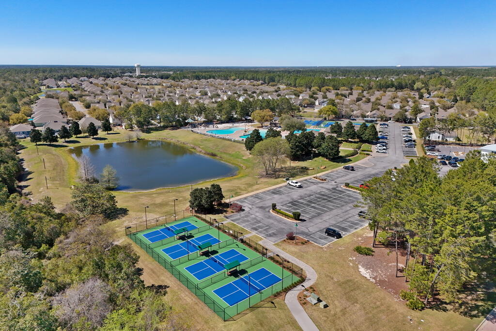 THE VINEYARDS - Residential