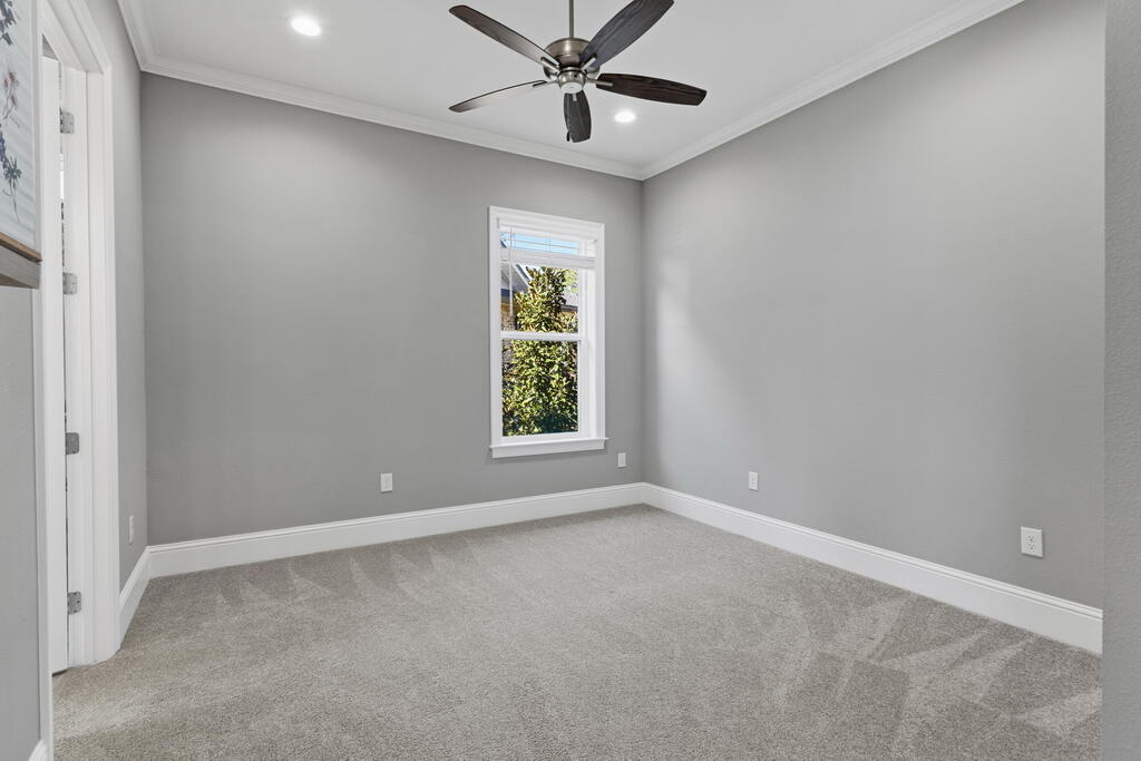 THE VINEYARDS - Residential