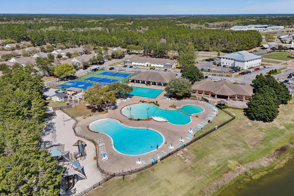 THE VINEYARDS - Residential