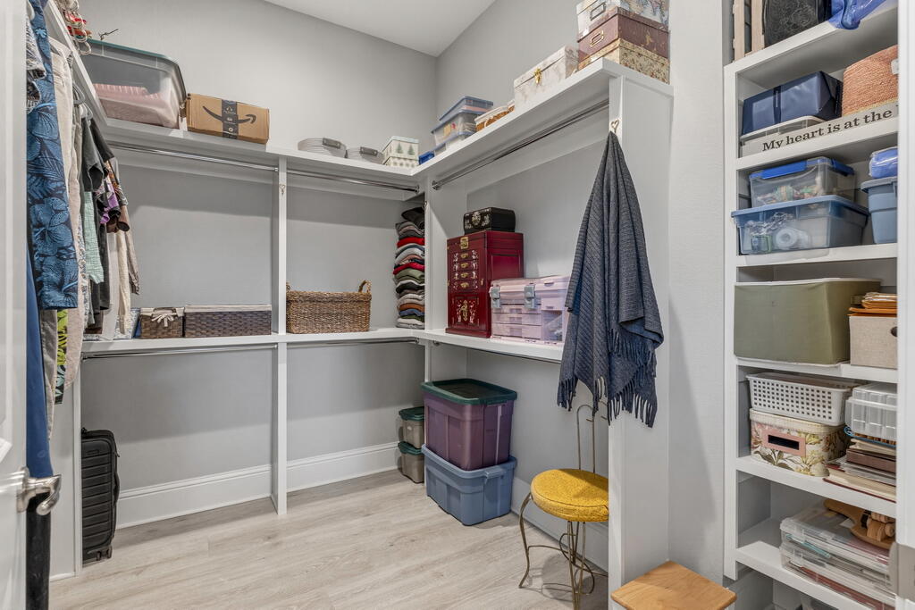 THE VINEYARDS - Residential