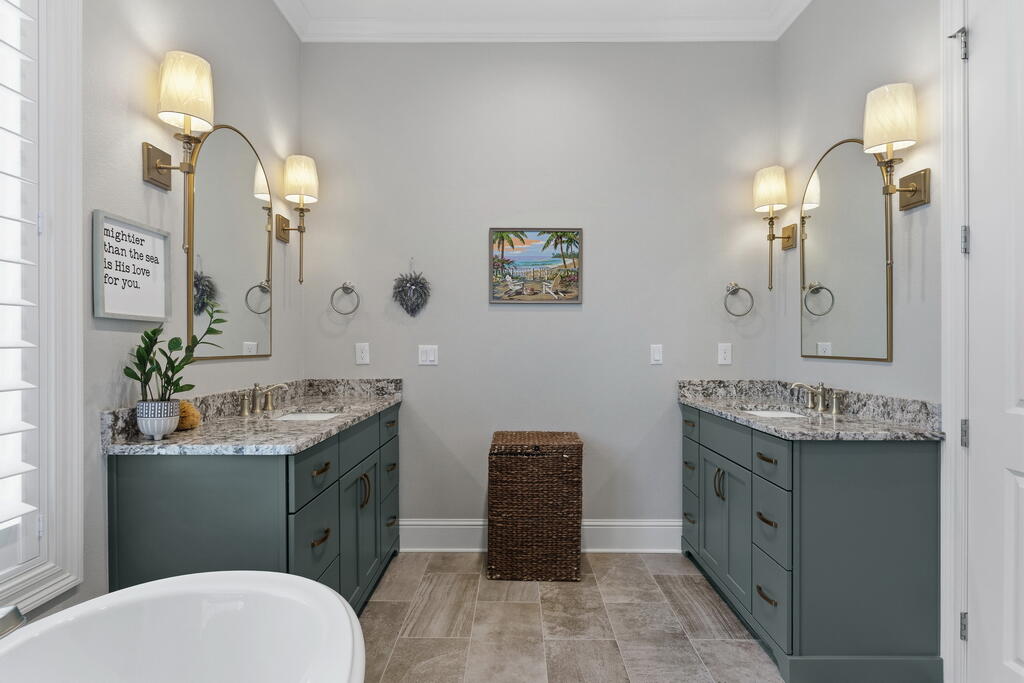 THE VINEYARDS - Residential