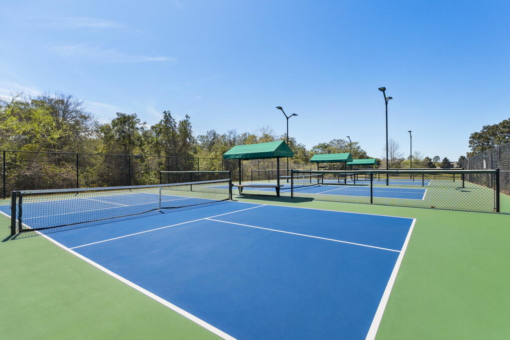 THE VINEYARDS - Residential