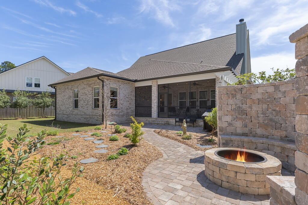 THE VINEYARDS - Residential