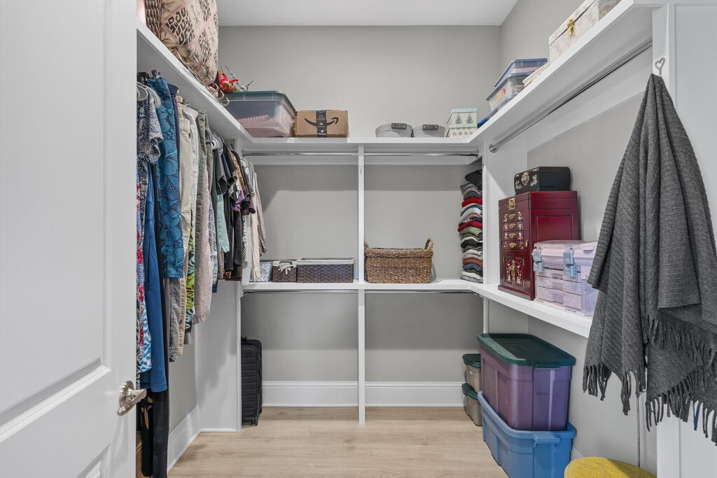 THE VINEYARDS - Residential