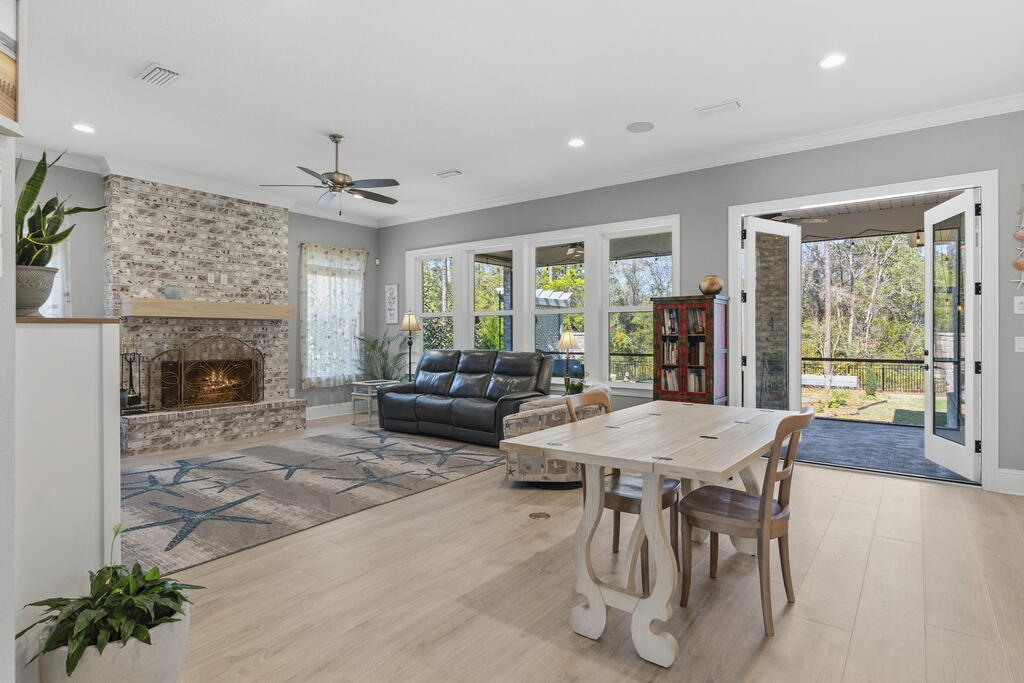 THE VINEYARDS - Residential