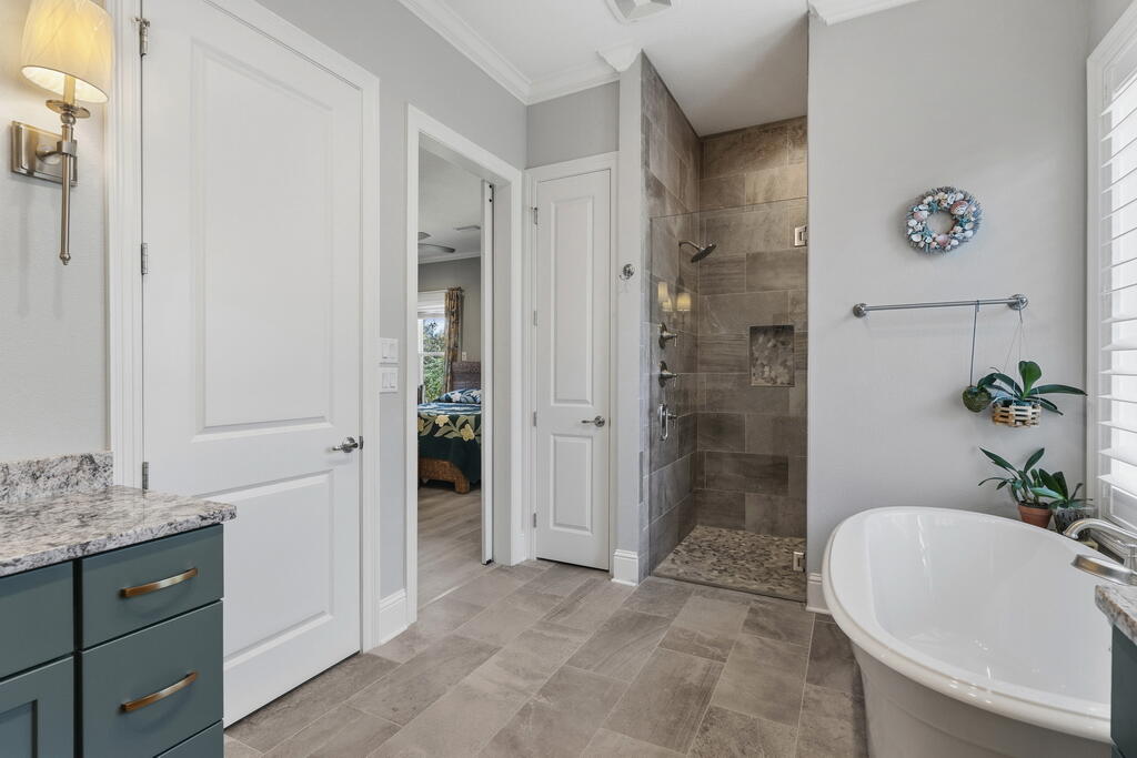 THE VINEYARDS - Residential