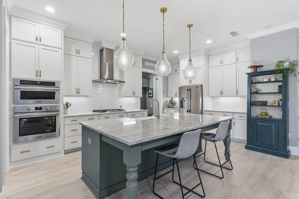 THE VINEYARDS - Residential