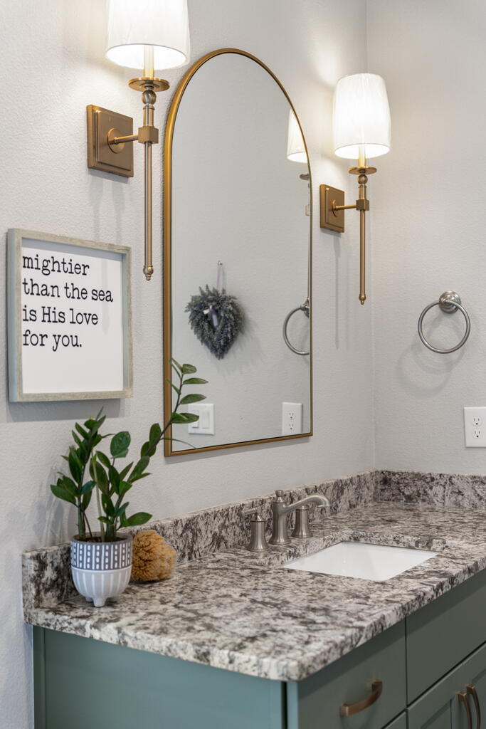 THE VINEYARDS - Residential