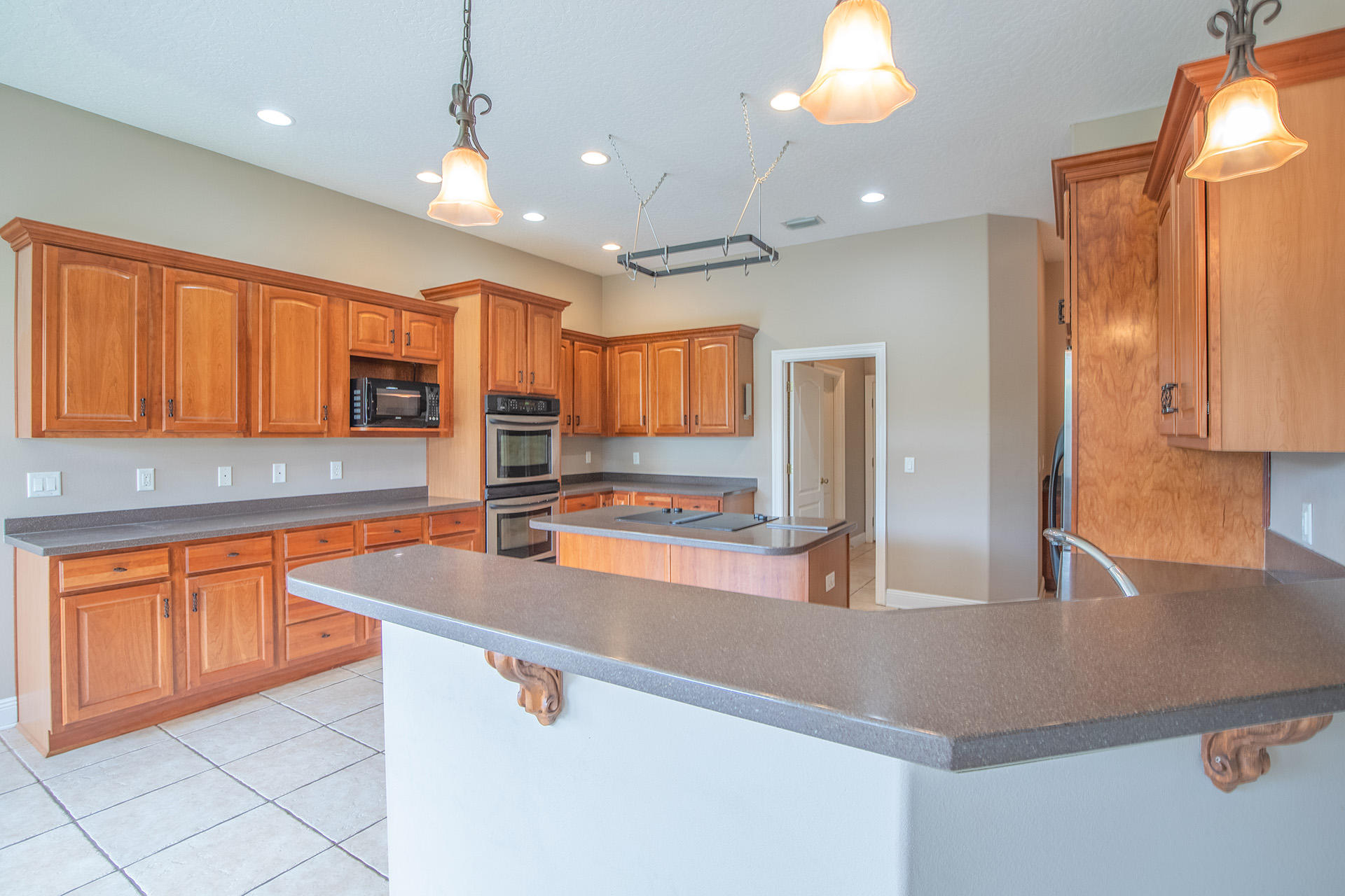 CHARDONNAY ESTATES - Residential