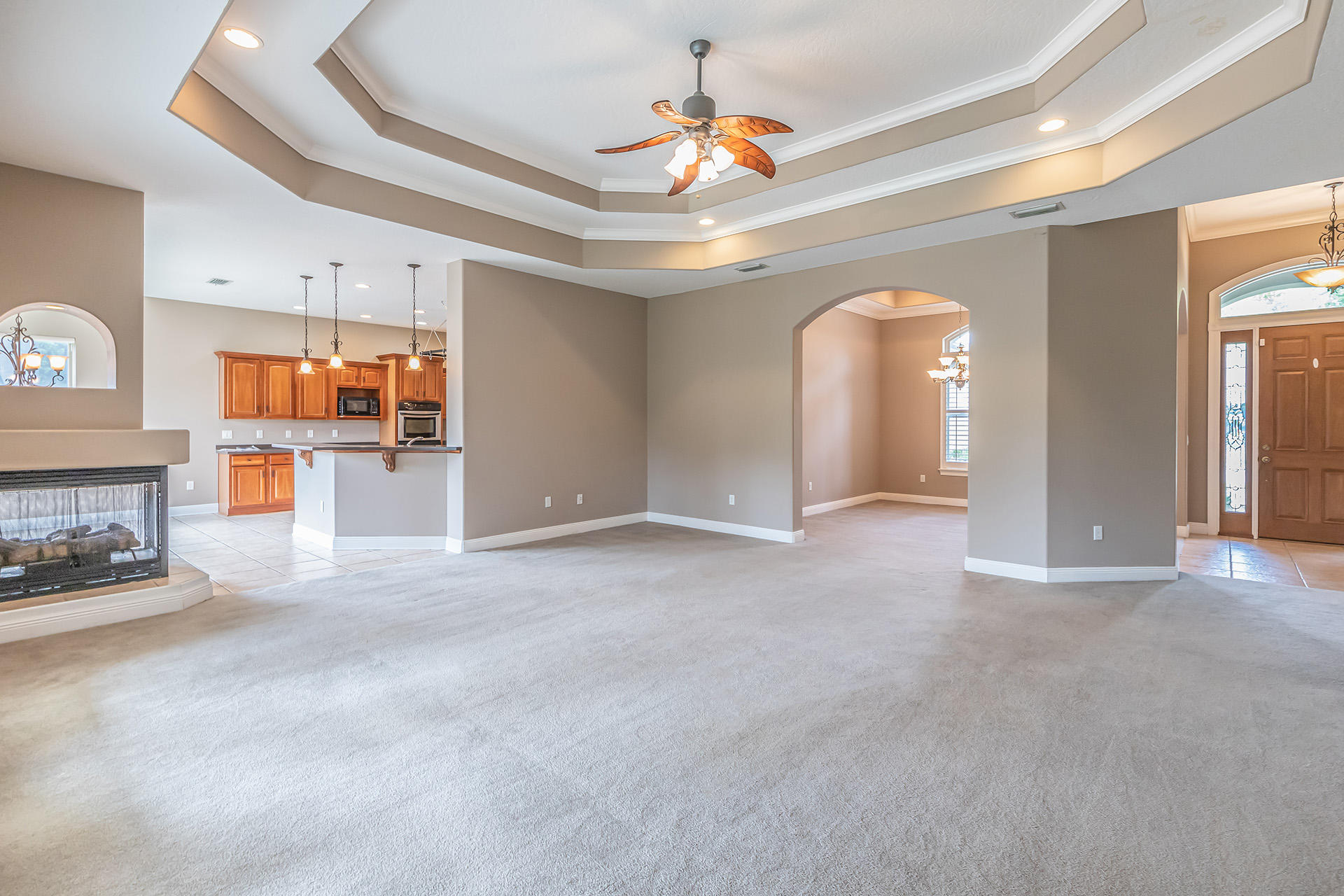 CHARDONNAY ESTATES - Residential