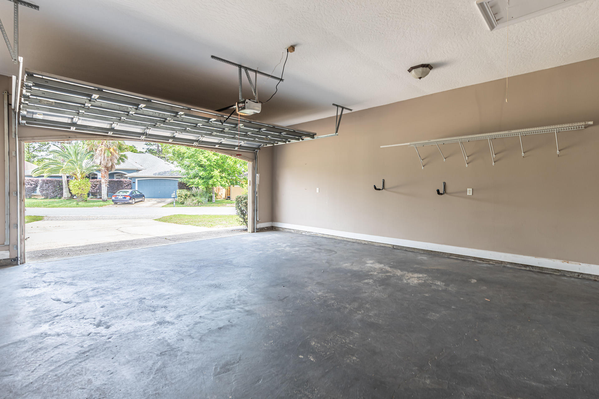 CHARDONNAY ESTATES - Residential