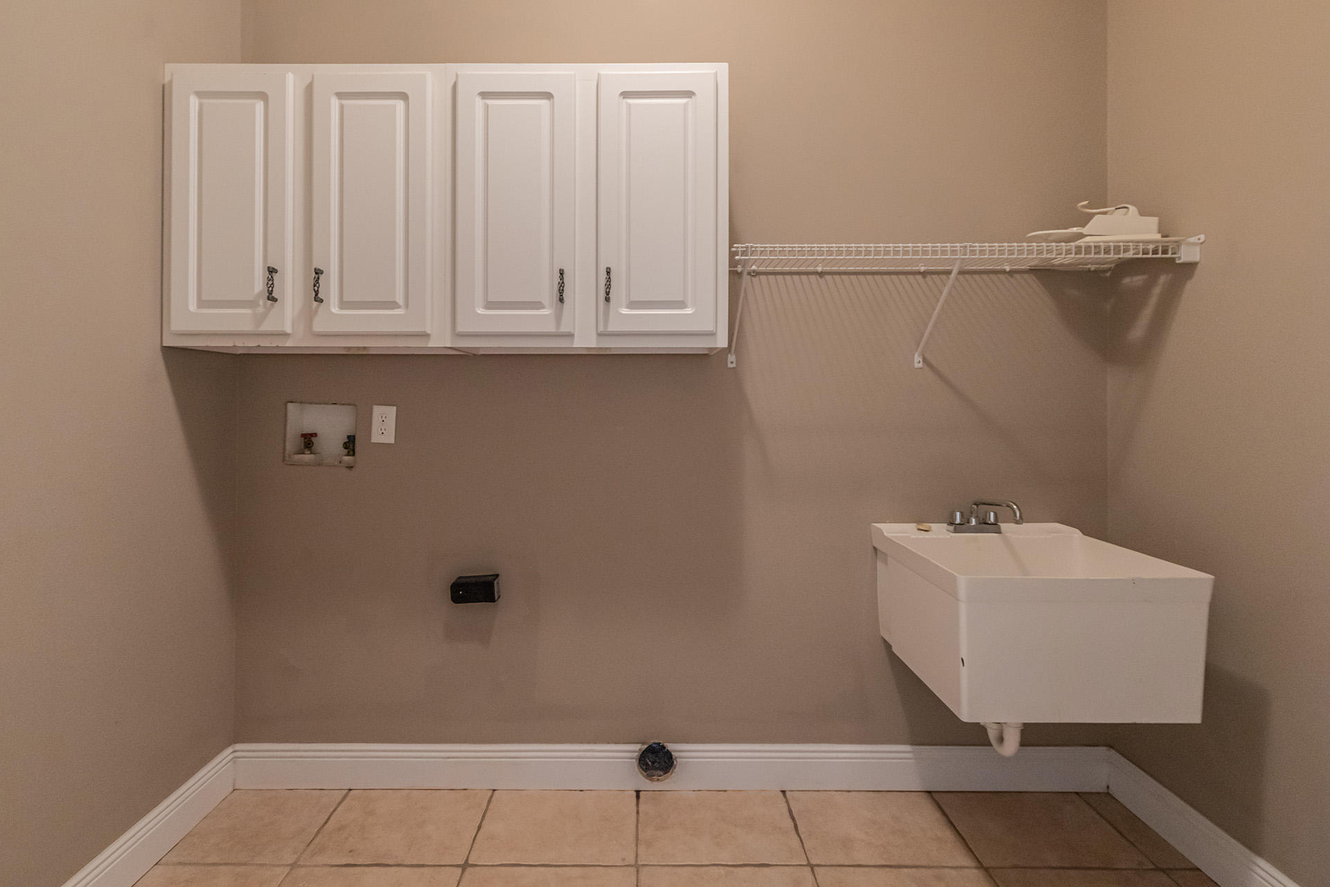 CHARDONNAY ESTATES - Residential