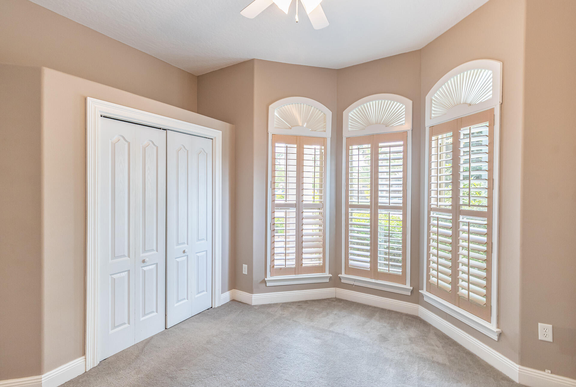 CHARDONNAY ESTATES - Residential